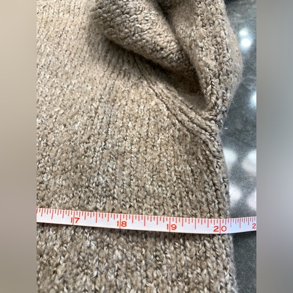 ROCOCO hi low sweater - Picture 9 of 10